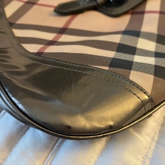 Burberry Women's Checkered Tote Bag - Black and Cream - Picture 4 of 8